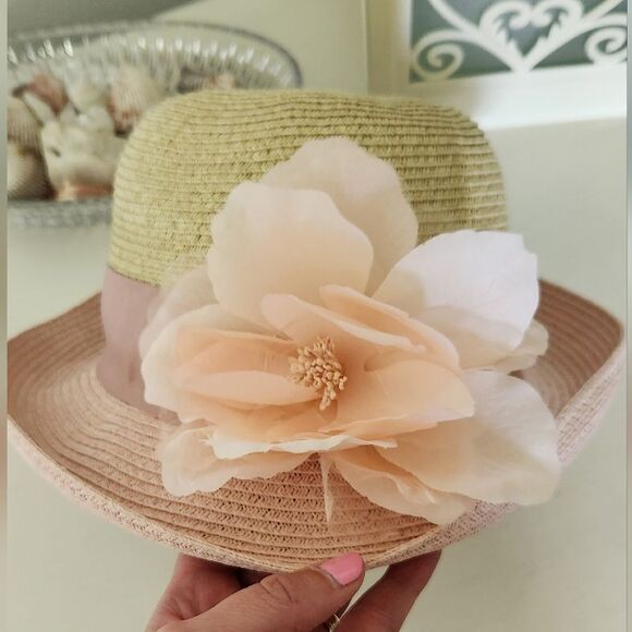 Nine West Hat with Floral Pin - Picture 1 of 7